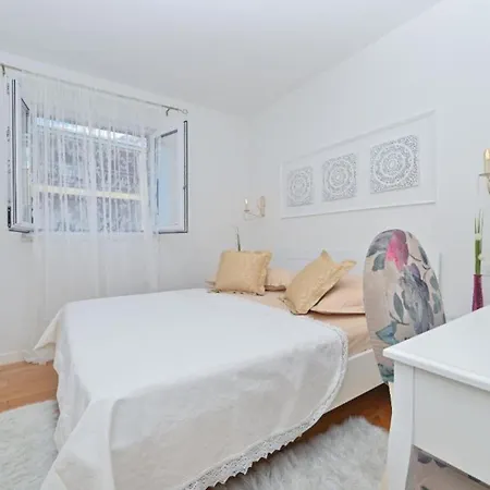 Hani 2 * 马卡尔斯卡