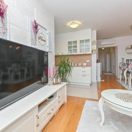 Apartament Hani 2